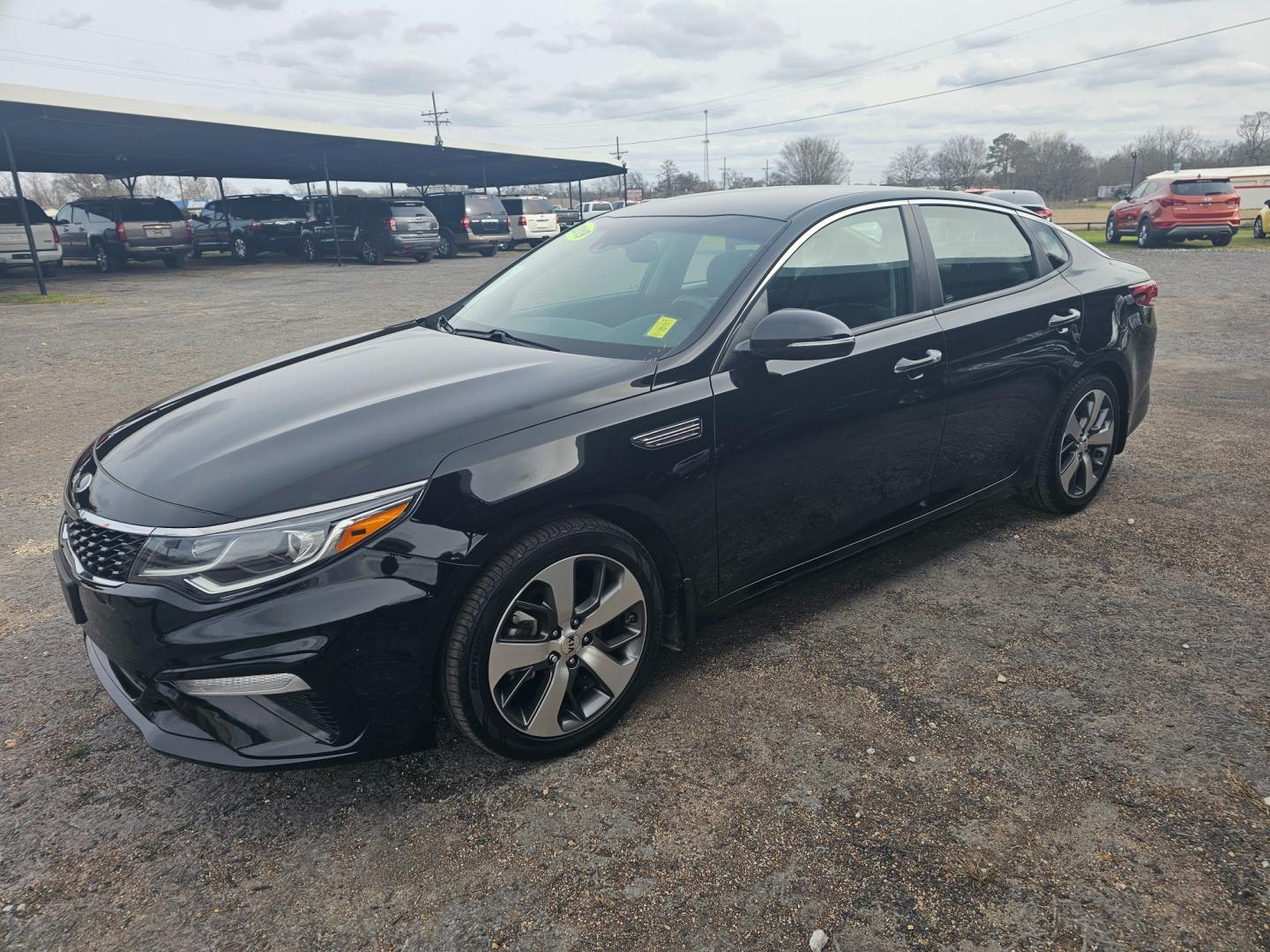 2019 BLACK Kia Optima LX (5XXGT4L36KG) with an 2.4L L4 DOHC 16V engine, 6A transmission, located at 533 S Seven Points BLVD, Seven Points, TX, 75143, (430) 255-4030, 32.313999, -96.209351 - Photo#0